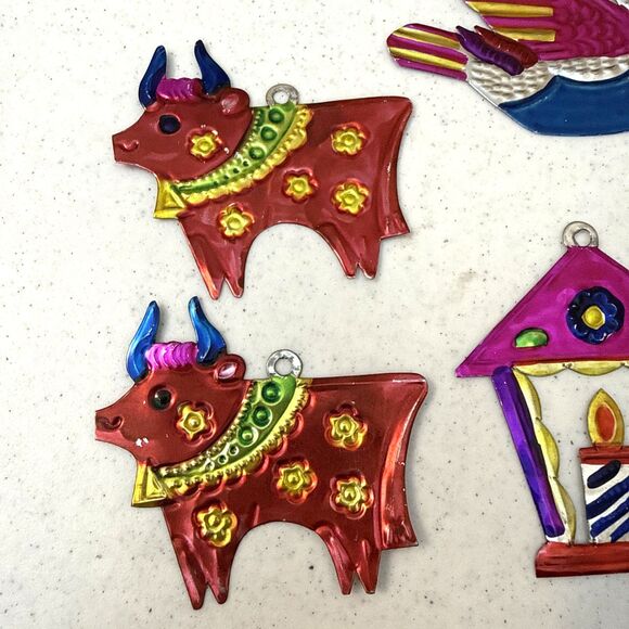 Vintage Mexican Folk Art Hand Painted Punched Tin Christmas Ornaments 6 Lot - Picture 2 of 16